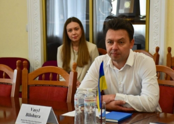 Відновлювати сферу освіти Чернігова допомагатиме МО «Фінська церковна допомога». Владислав Атрошенко від імені громади підписав Меморандум про співпрацю