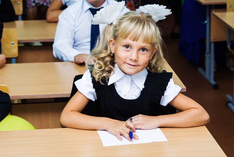 З 1 вересня в українських школах планують розпочати переважно очне навчання