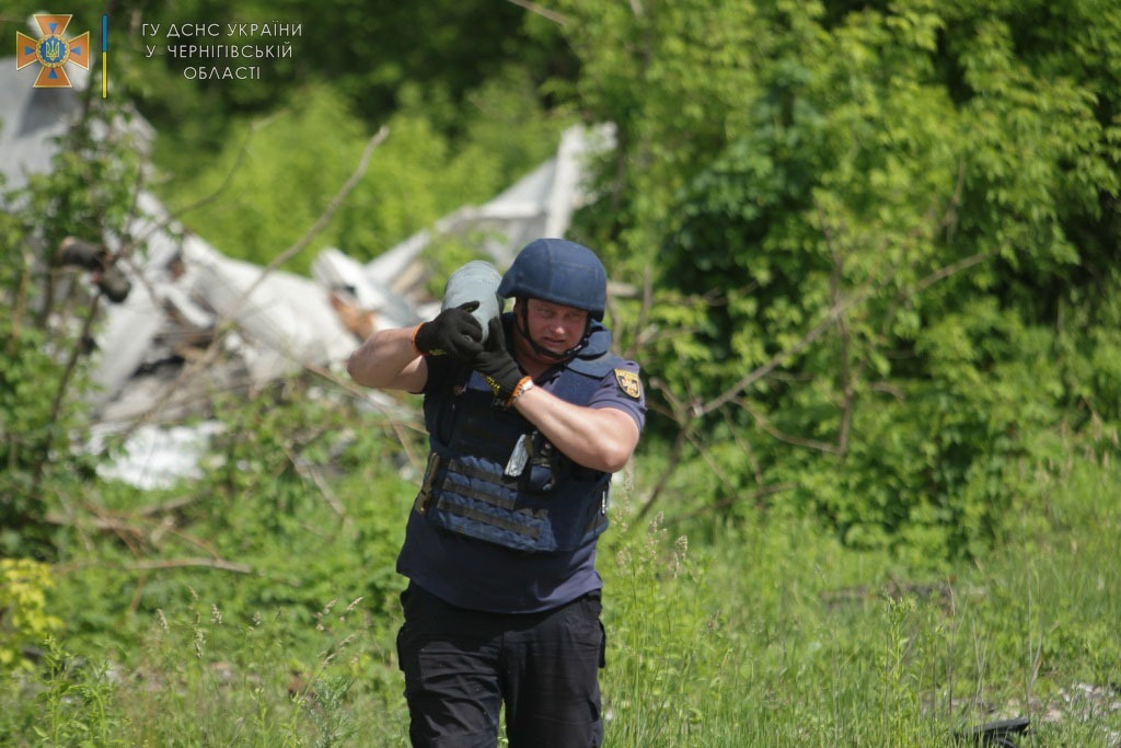 За добу на Чернігівщині виявлено 341 вибухонебезпечний предмет — інформація від ГУ ДСНС в області станом на ранок 20 липня