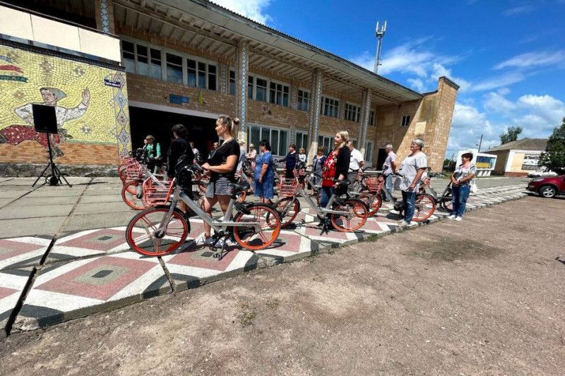 Медики Сухополов’янської громади отримали велосипеди