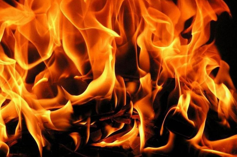 На Чернігівщині внаслідок загоряння автомобіля під сидінням вибухнула граната