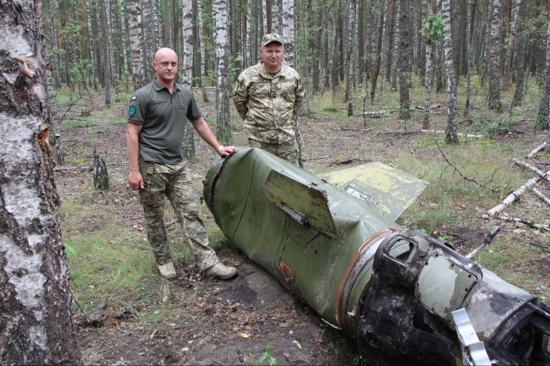 На півночі Чернігівщини знайшли фрагмент ворожої ракети «Точка-У»