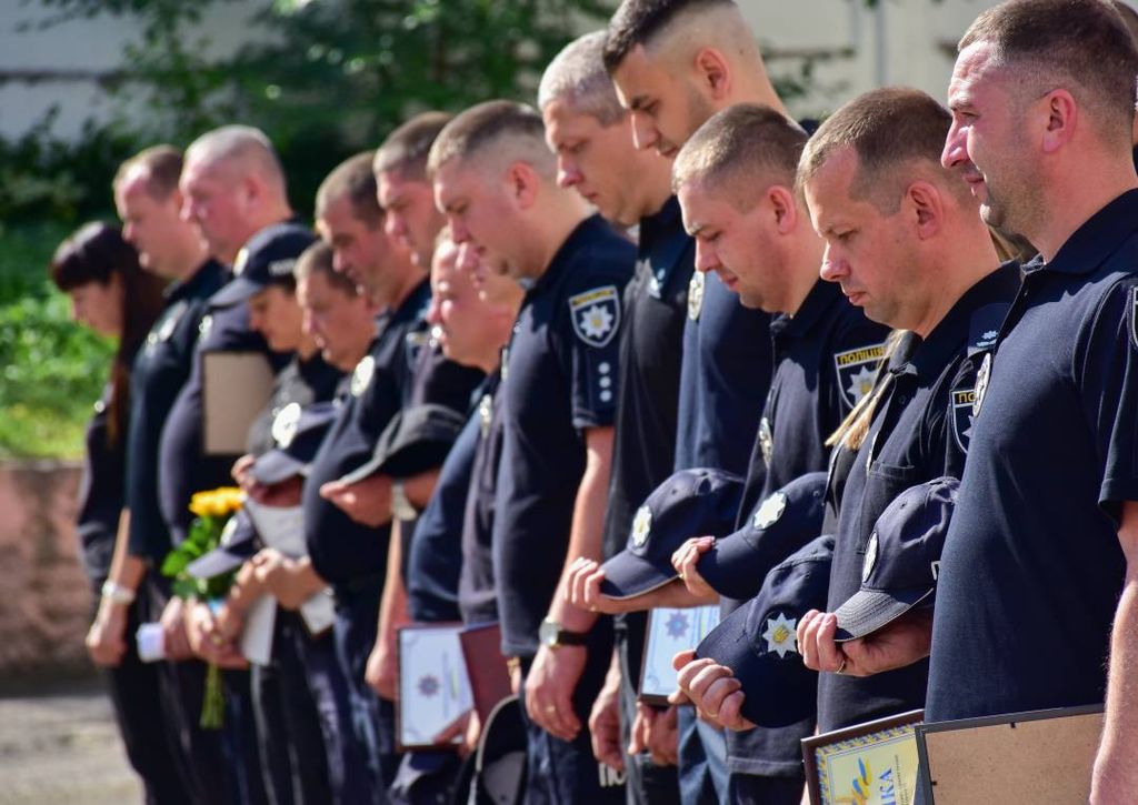 Після перемоги, я думаю, ми дамо гідну оцінку всім тим, хто виконував щиро патріотично свій обов'язок: Олександр Ломако привітав поліціянтів з їх професійним святом