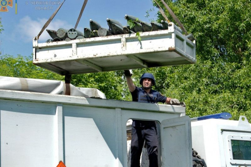 Понад 250 вибухонебезпечних предметів за вихідні виявили на Чернігівщині