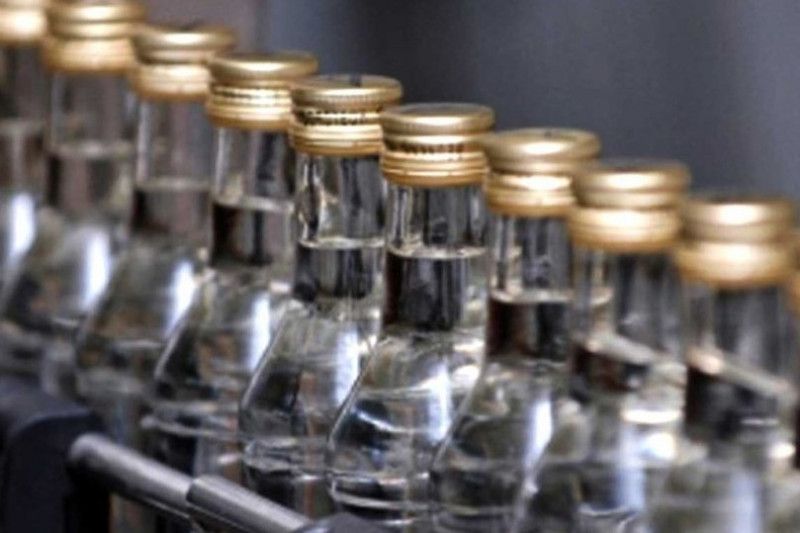 У Чернігові на блокпосту вилучили 4 000 пляшок «підозрілого» спиртного