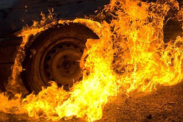 За добу на Чернігівщині згоріли дві автівки