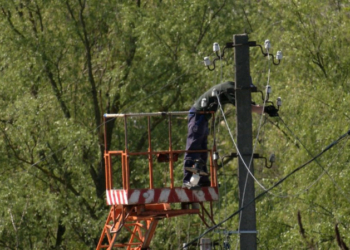 Чаус розповів коли завершать ремонт електропередач на Бобровиці у Чернігові