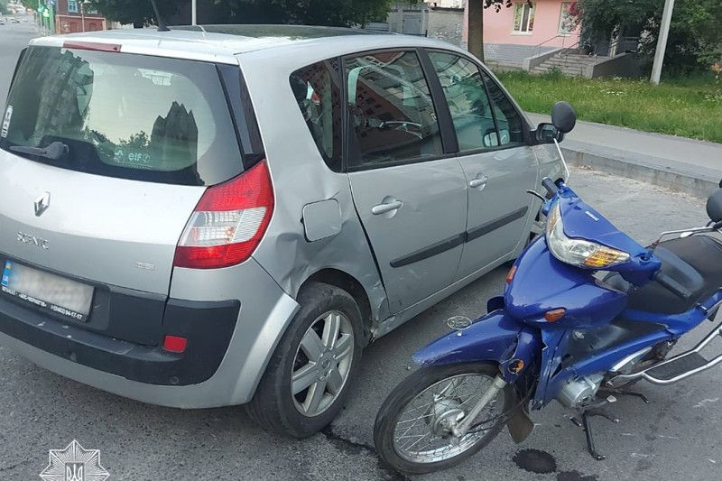 ДТП на Київській: п’яний мотоцикліст зіткнувся з легковиком