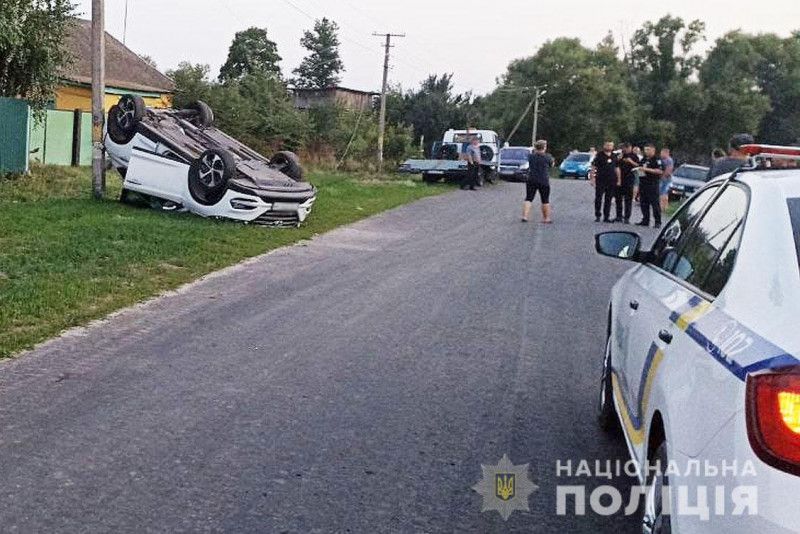 На Чернігівщині п’яний водій скоїв ДТП: двоє людей постраждали