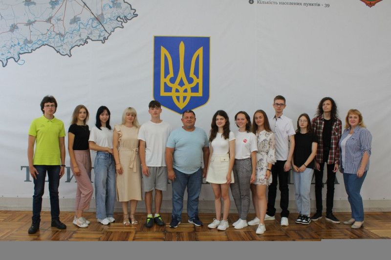У громаді на Чернігівщині кращі випускники отримали грошові премії