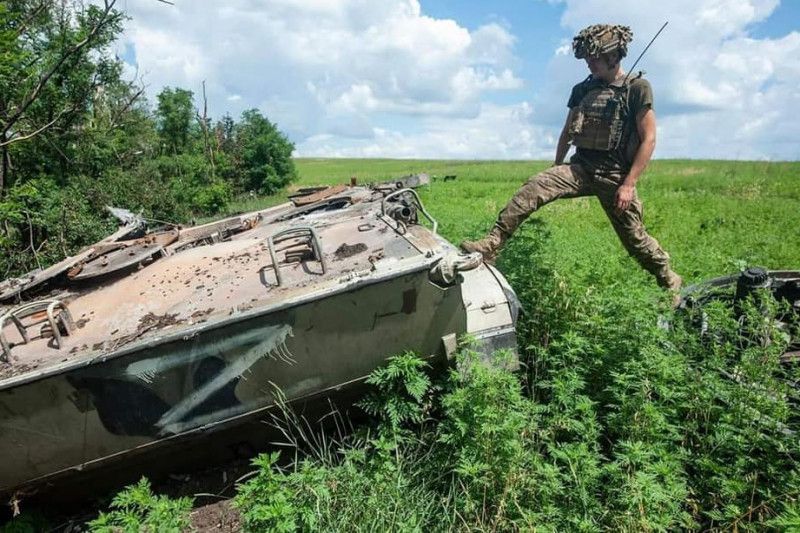 Вороги із артилерії знову обстріляли північ Чернігівщини