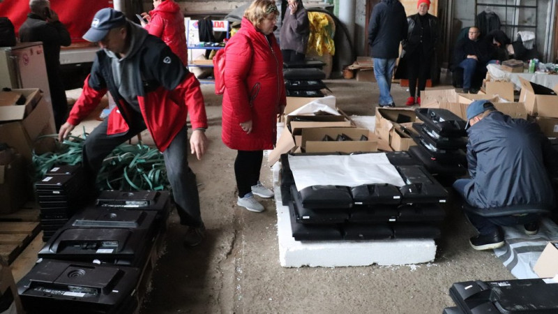 Навчальні заклади прикордонних громад Чернігівщини отримали 440 комп'ютерів