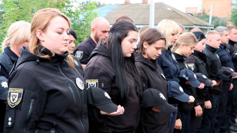 На честь загиблого поліцейського у Ніжині назвали вулицю та встановили меморіальну дошку