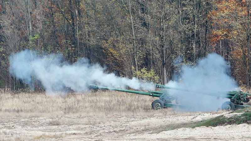З мінометів та ствольної артилерії: росіяни знову обстріляли територіальні громади на Чернігівщині