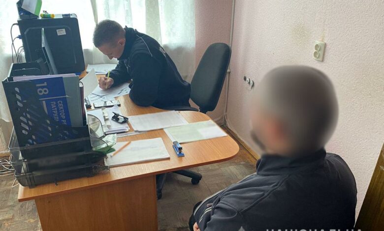 Корюківські поліцейські розкрили крадіжку з будинку