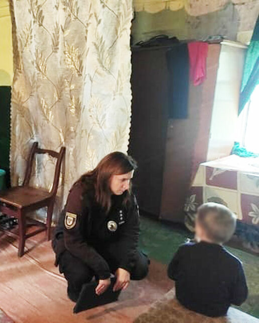На Чернігівщині поліція ходить із рейдами по родинах, які перебувають у складних умовах