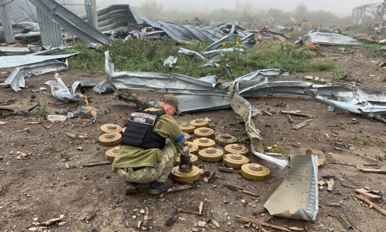 На Харківщині наші вибухотехніки знешкоджують російські боєприпаси