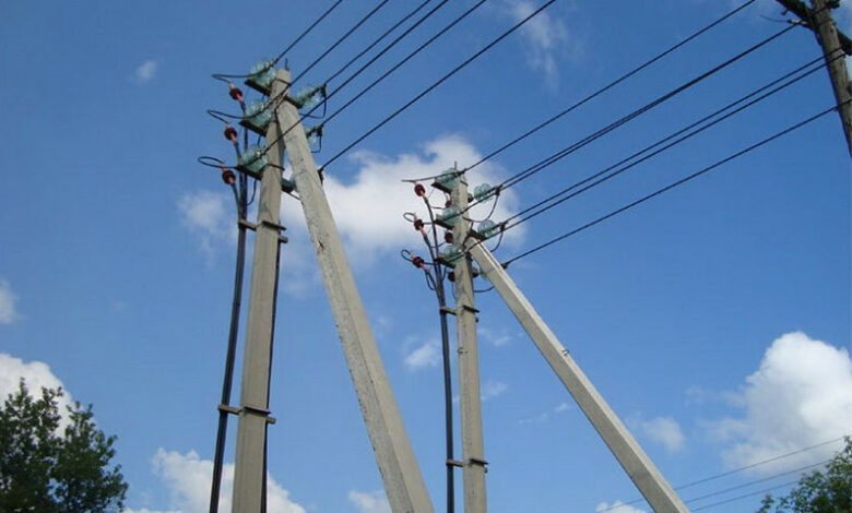 Пошкодження лінії електропередач: два населені пункти області – без світла