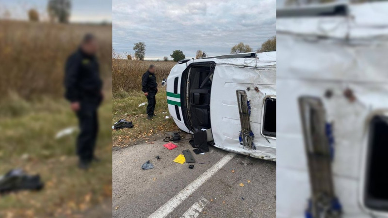 На Чернігівщині у ДТП загинув водій інкасаторського авто, ще шестеро людей у лікарні
