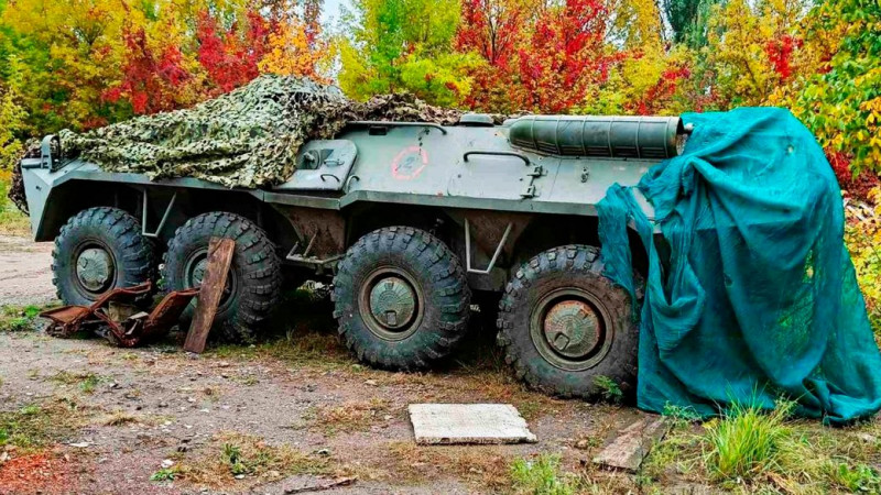 На Чернігівщині виявили російський схрон з броньованою технікою та боєприпасами