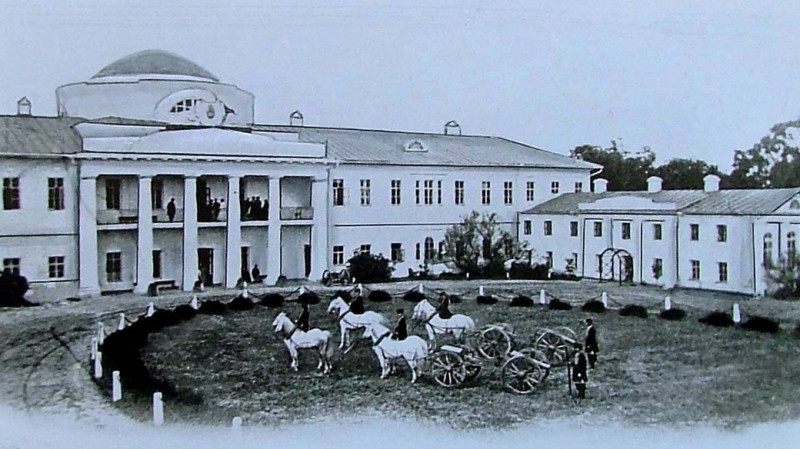 Палац Тарновських у Качанівці: велич крізь віки