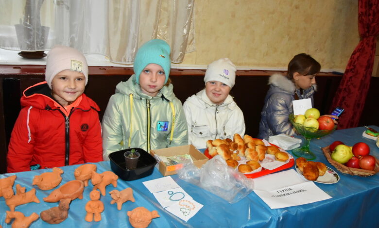Ярмарок смаколиків і виробів: у Коропській громаді зібрали гроші на ЗСУ