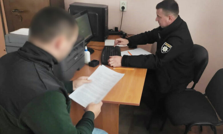 На Чернігівщині поліцейські затримали чоловіка за підозрою у вбивстві односельця (Фото)