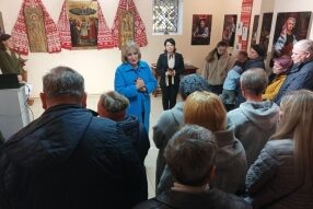 На Чернігівщині відкрили виставку із фотографіями и матерів, дружин, доньок загиблих воїнів