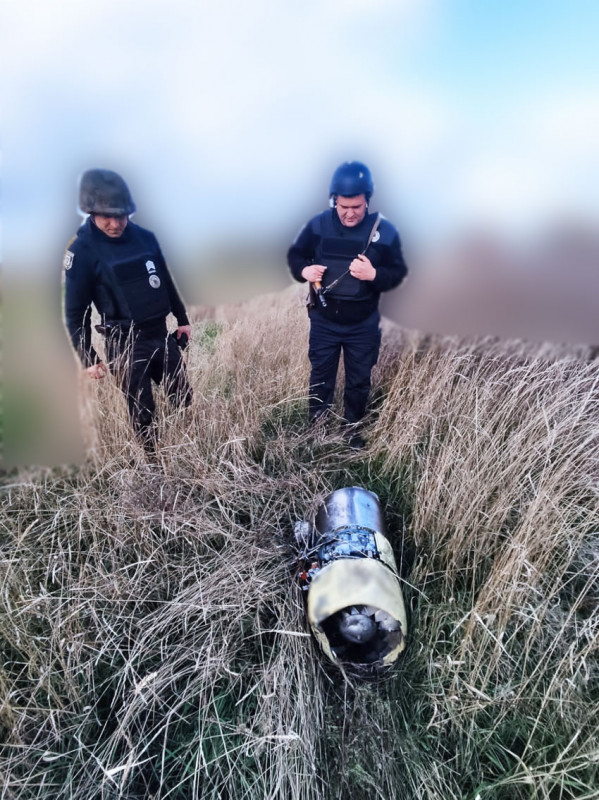 Поліцейські Чернігівщини працюють на місцях падінь збитих ракет