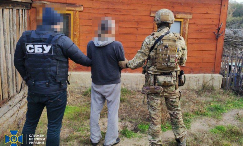 СБУ затримала агента рф, який збирав координати українських «центрів прийняття рішень» поблизу північного кордону