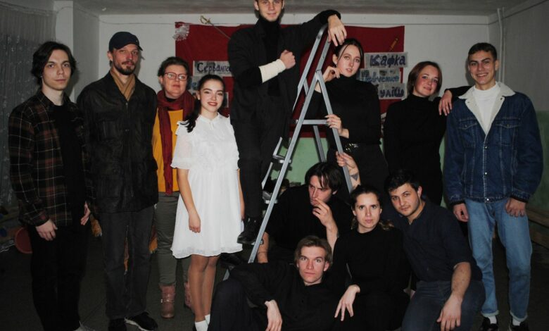 Театр під час війни: досвід чернігівського молодіжного колективу «EXLIBRIS»