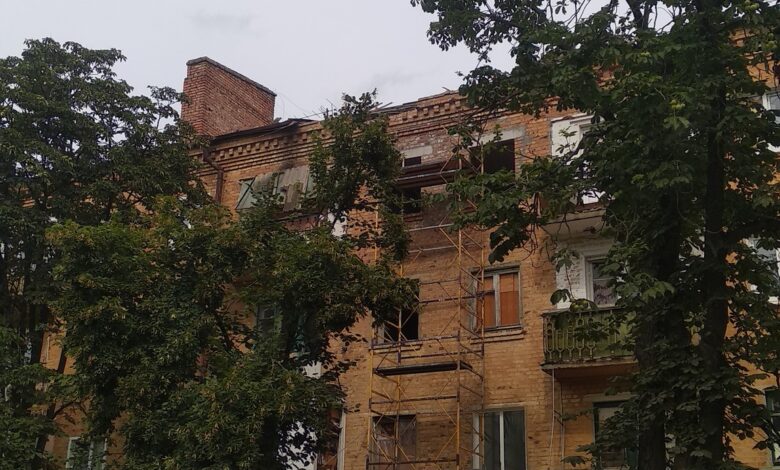 У Чернігові відновили зруйнований рашистами будинок по вулиці Тихій (Фото)