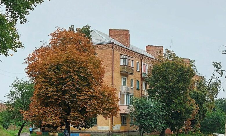 У Чернігові відновили зруйнований рашистами будинок по вулиці Тихій (Фото)