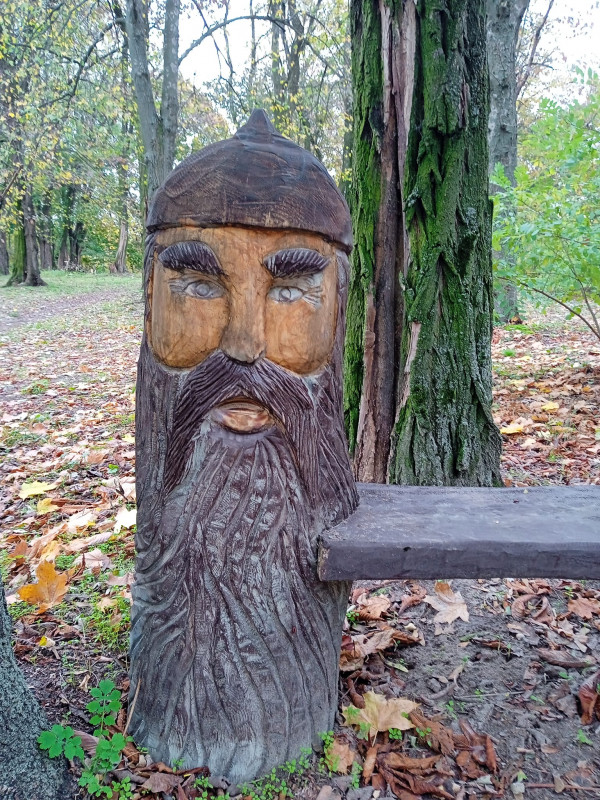 У громаді на Чернігівщини створили скульптуру козака (Фото)