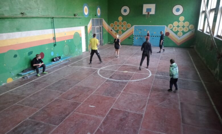 Вимили після орків недіючу школу та займаються спортом: у селі на Чернігівщині відновили тренування (Фото)