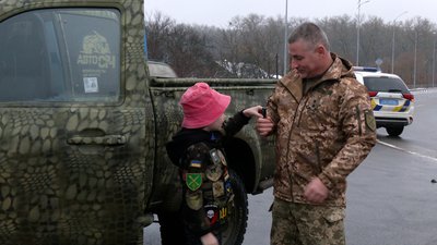 "Хочу допомогти армії", — 8-річний чернігівець Сергій Мороз передав машину для ОК "Північ"