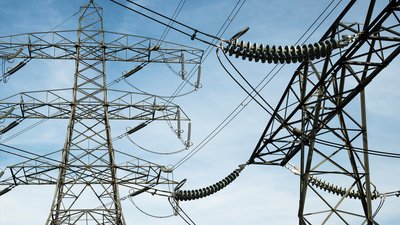 Більшості споживачів Чернігівщини станом на 8 ранку відновили електропостачання
