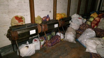 Продукти, медикаменти і буржуйки: жителі Чернігівщини зібрали 70 тонн гуманітарної допомоги для Херсонщини
