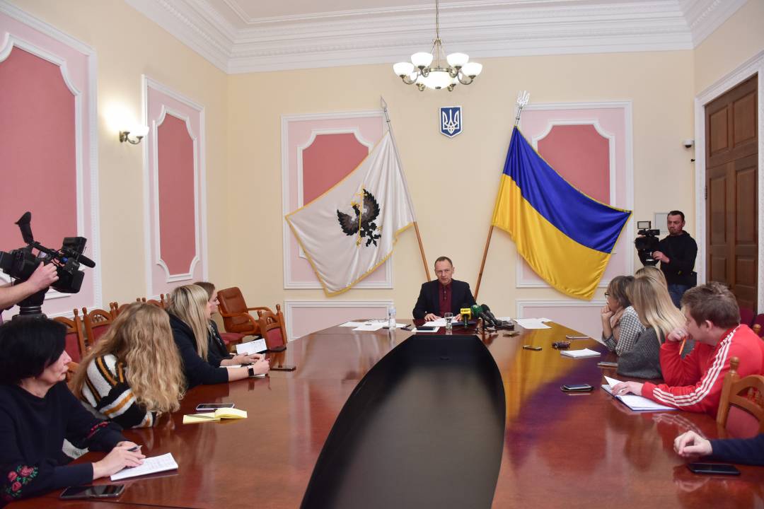 Чернігів відновлюється і вже планує післявоєнний розвиток. Пресконференція Владислава Атрошенка