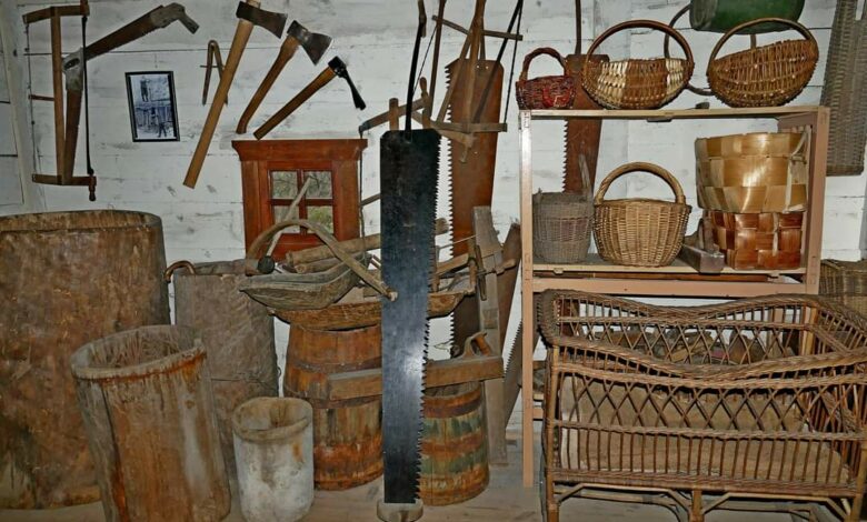 Довбні, кошелі та знаряддя: на Чернігівщині є музей лісових промислів
