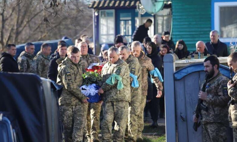 На Чернігівщині в останню путь провели двох воїнів, які загинули у бою за Незалежність України