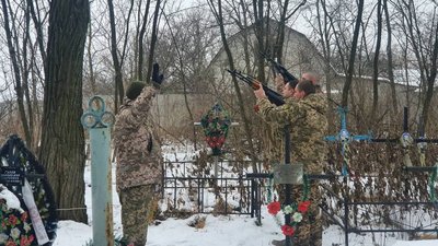 На Чернігівщині попрощалися з солдатом, який загинув у бою на Донеччині