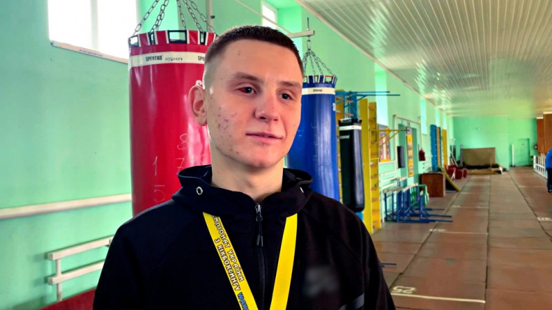 Щоб пишався тато: прилучанин здобув золото на чемпіонаті України з кікбоксингу