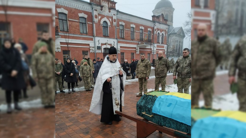 На Чернігівщині поховали трьох бійців, які загинули поблизу Бахмута