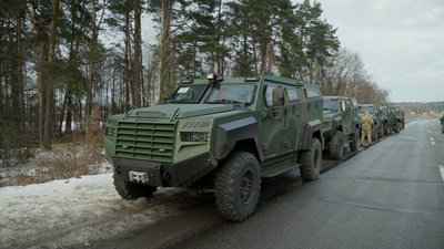 Чернігівські прикордонники отримали канадські бойові броньовані автомобілі Roshel