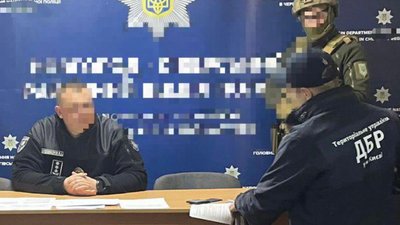 Отримав 245 тисяч гривень хабаря: подробиці затримання начальника Новгород-Сіверського районного відділу поліції