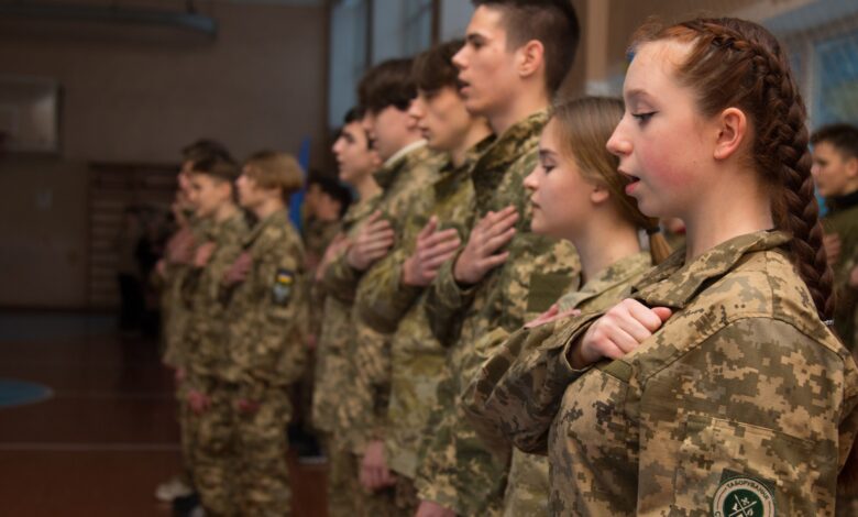 У Чернігівському ліцеї №15 відбулось військово-спортивне свято (Фото)