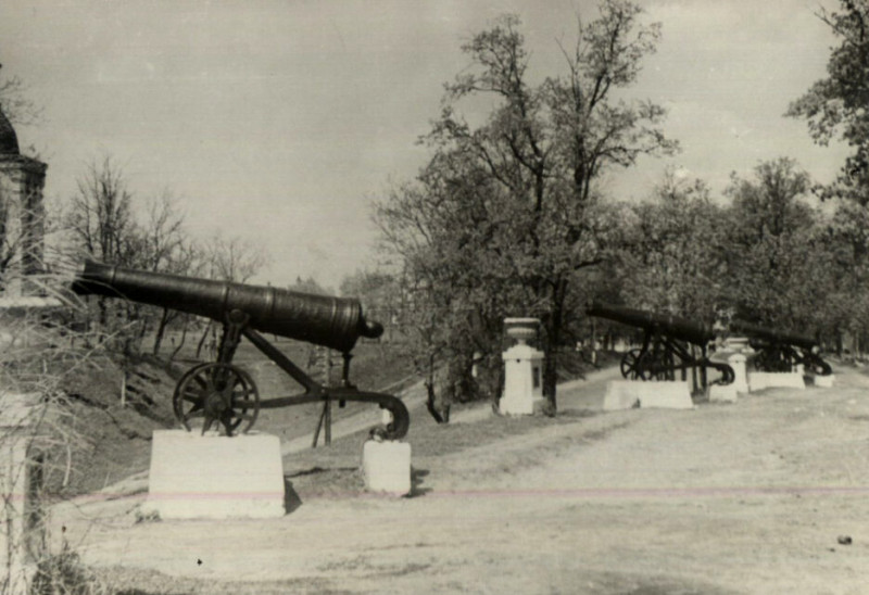 «Архівні скарби»: гармати чернігівського Валу (Фото)