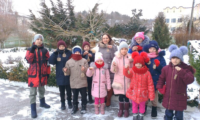 На Чернігівщині дітки приготували для птахів еко-печиво (Фото)