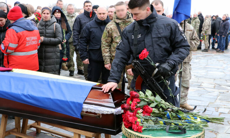 Назавжди в строю: на Чернігівщині попрощалися із загиблим поліцейським